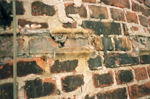 Defektes Schornsteinmauerwerk